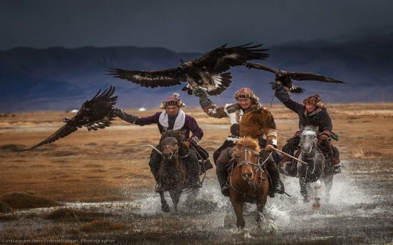 Mongolia Eagle hunting